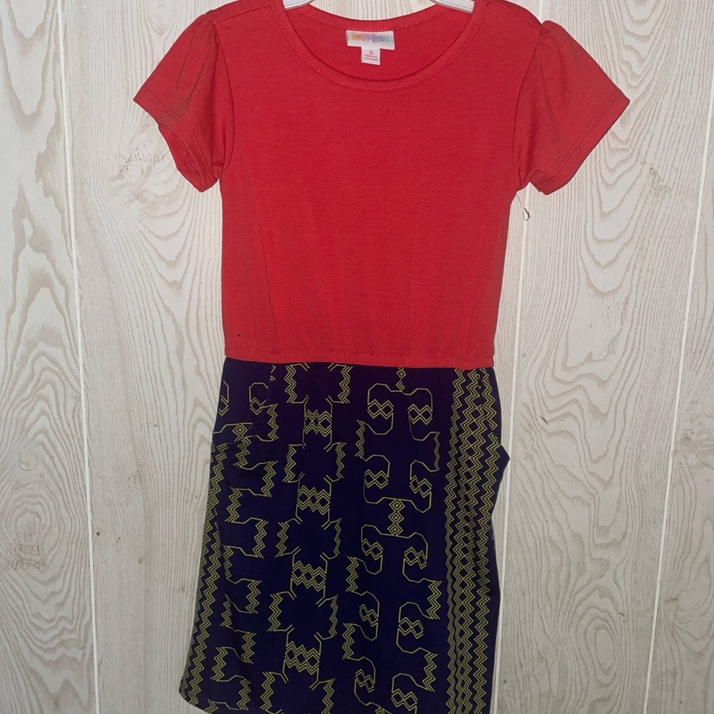 NWOT LULAROE MAE SIZE 6 so cute!!